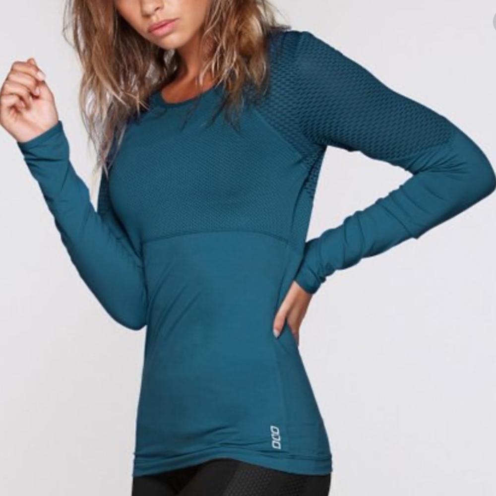 Lorna Jane Monica L/Slv Excel Top in Hurricane NWT